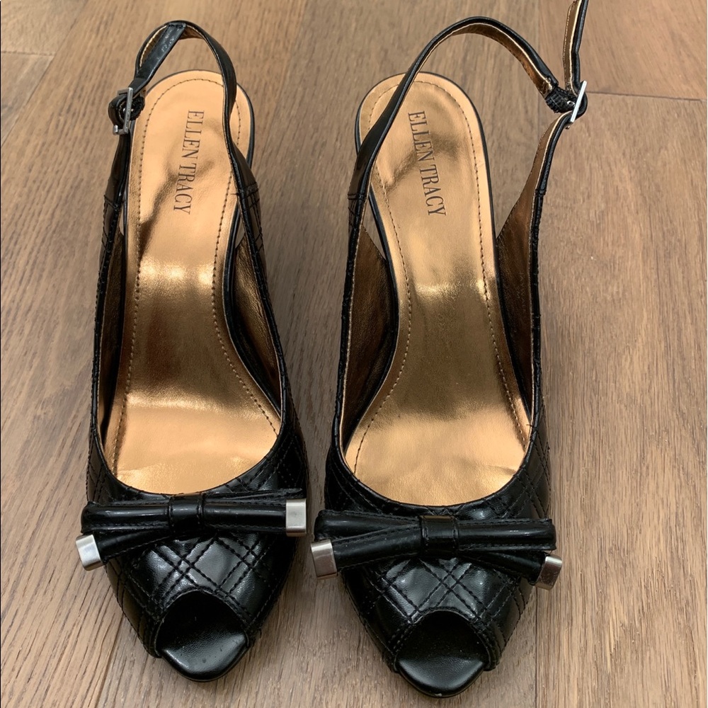 Ellen Tracy “Jaywalk” black sling-back pumps